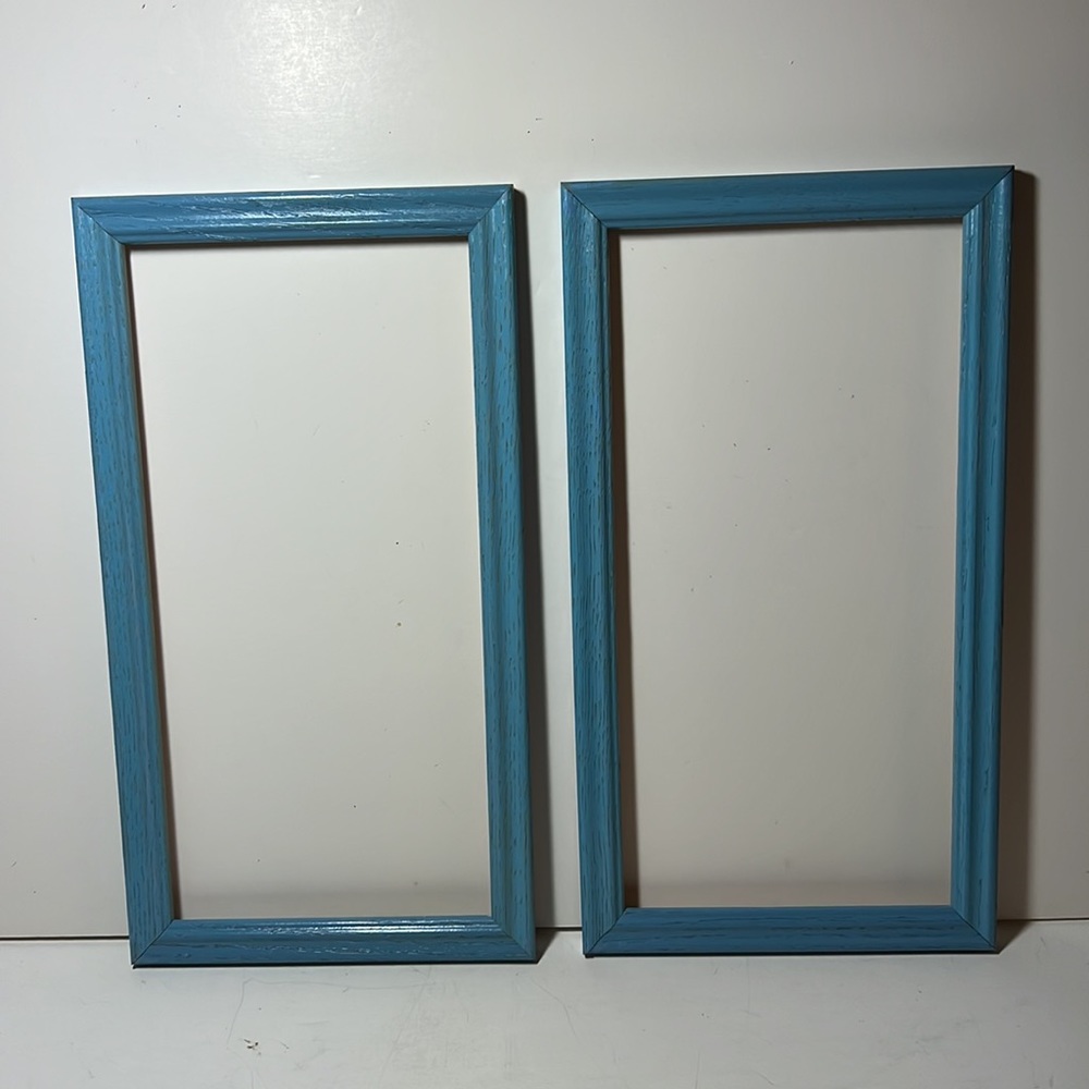 Blue frames - Picture 2 of 3